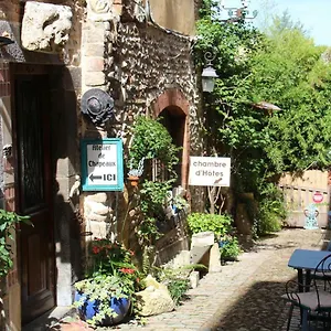 Bed & Breakfast Les Ateliers D'art Modiste Et Formier, Roanne